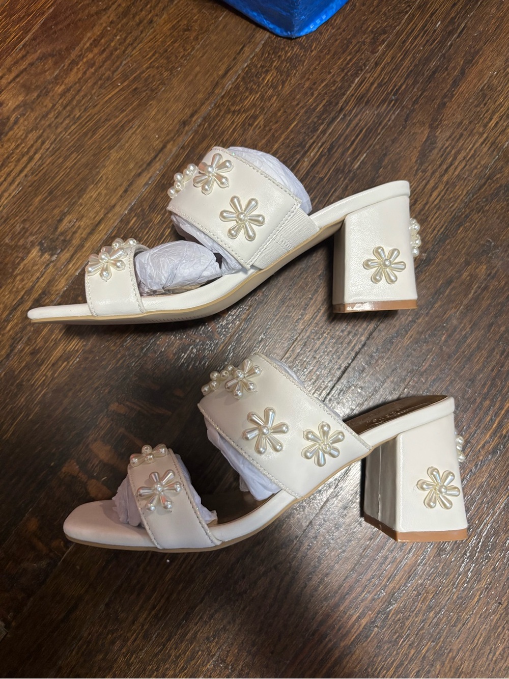 Forever Soles, Floral Pearl-Embellished Block Heel Sandals, Size 37 - Picture 2 of 7
